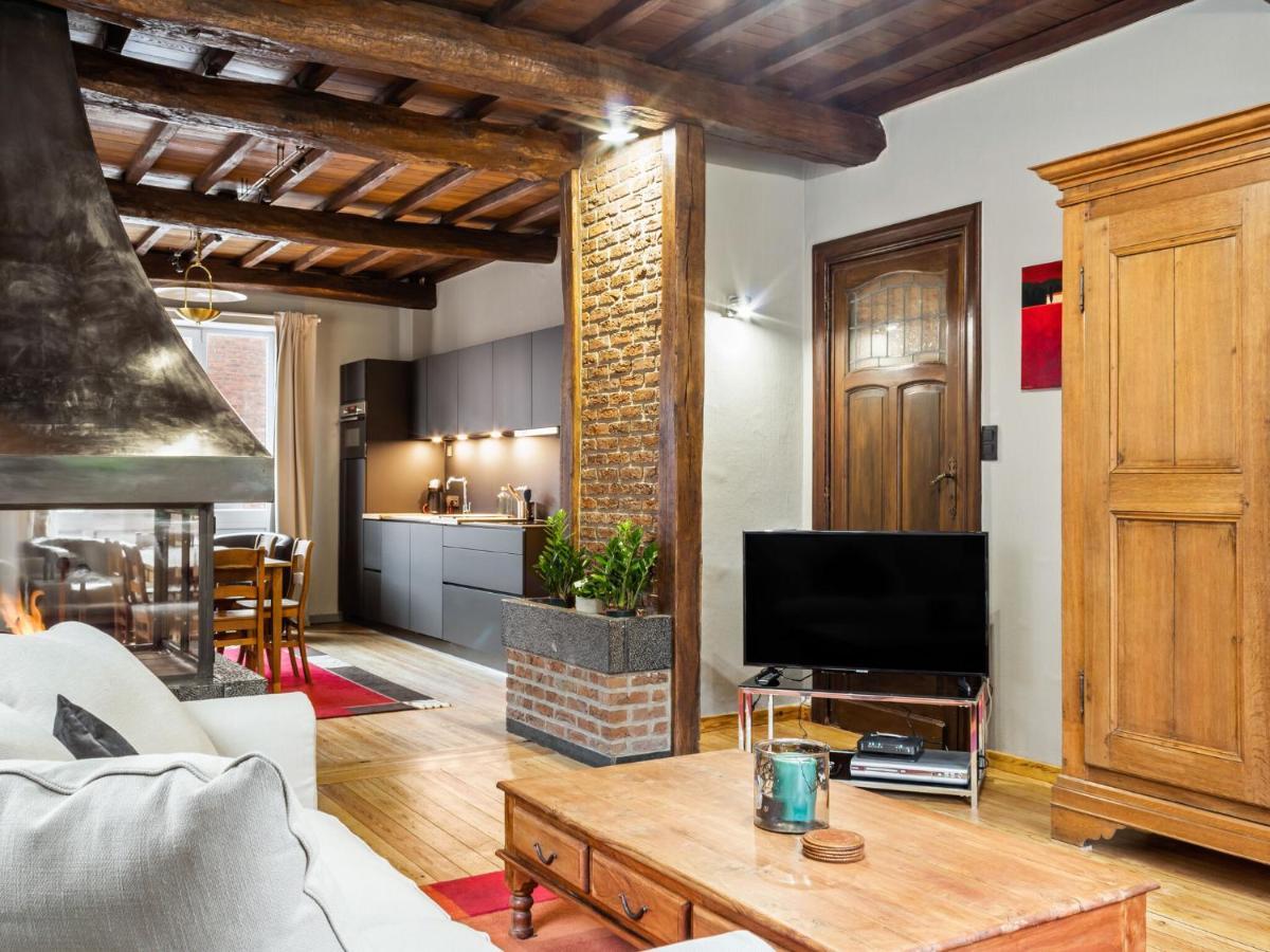 Stylish Apartment In Dinant Near The Maas Esterno foto